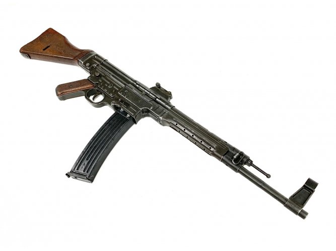 Sturmgewehr! An StG 44 made by J. P. Sauer in the last weeks of WWII